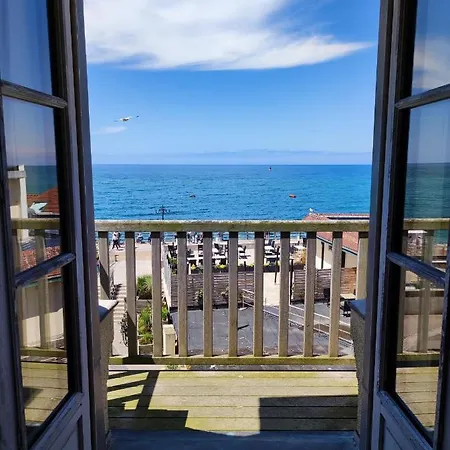 Les Galets Bleus Etretat