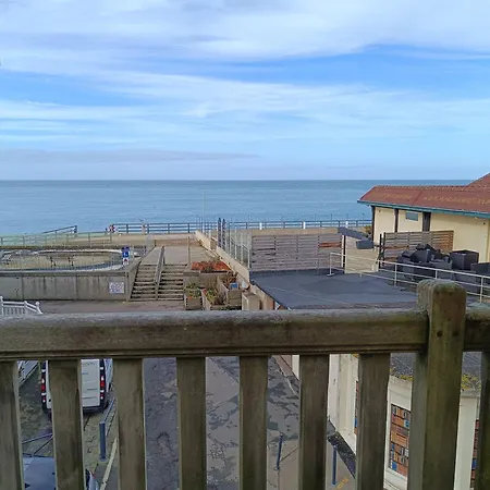 Les Galets Bleus Bed & Breakfast