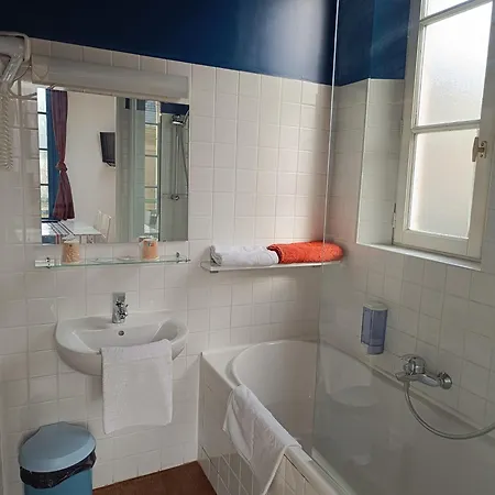 Les Galets Bleus Bed & Breakfast 3*