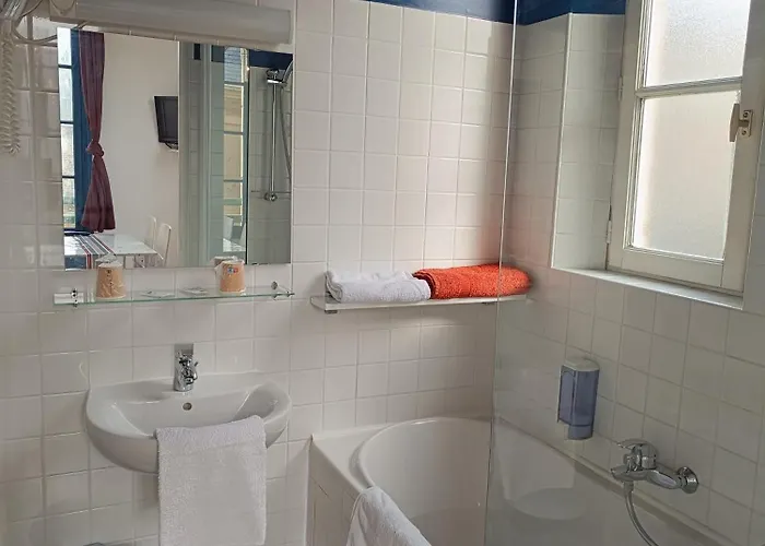 Les Galets Bleus Bed & Breakfast 3*